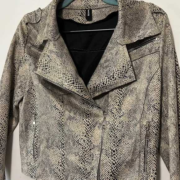 Women's Snake Print Jacket Moto Size small - Picture 3 of 7